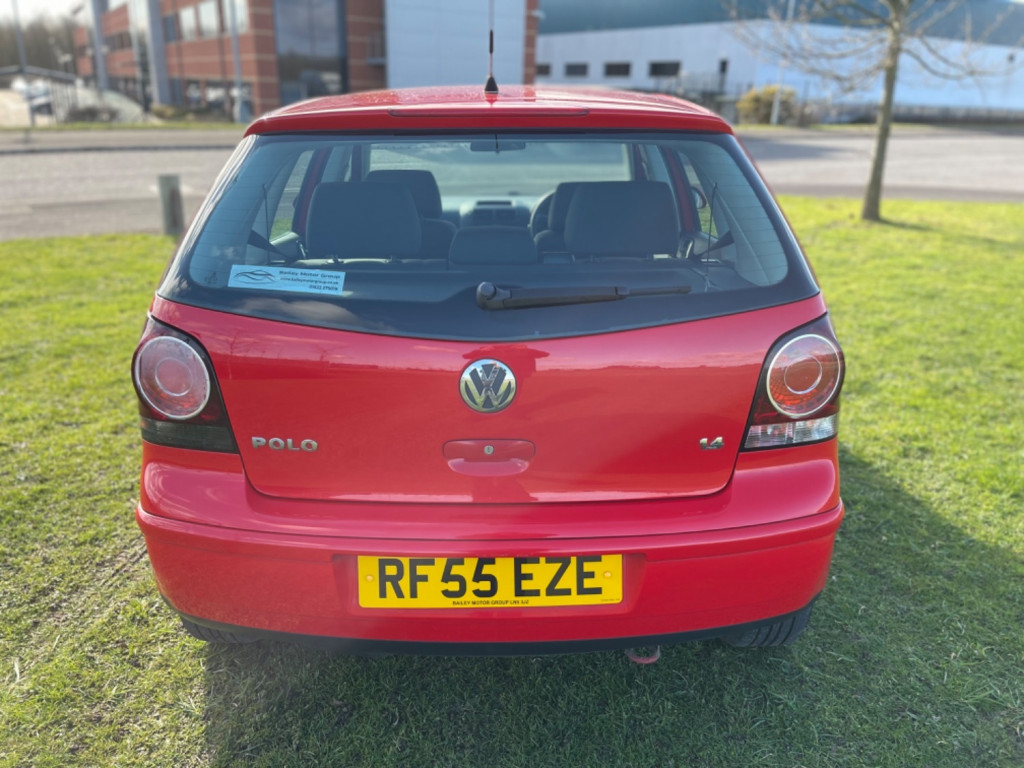 VOLKSWAGEN POLO