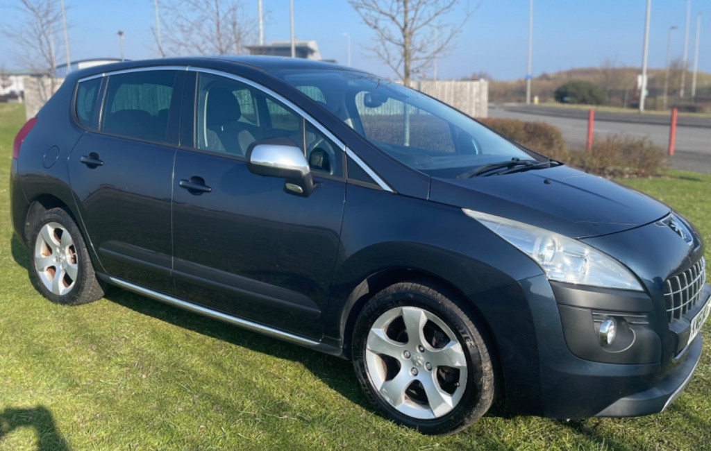 View PEUGEOT 3008 EXCLUSIVE