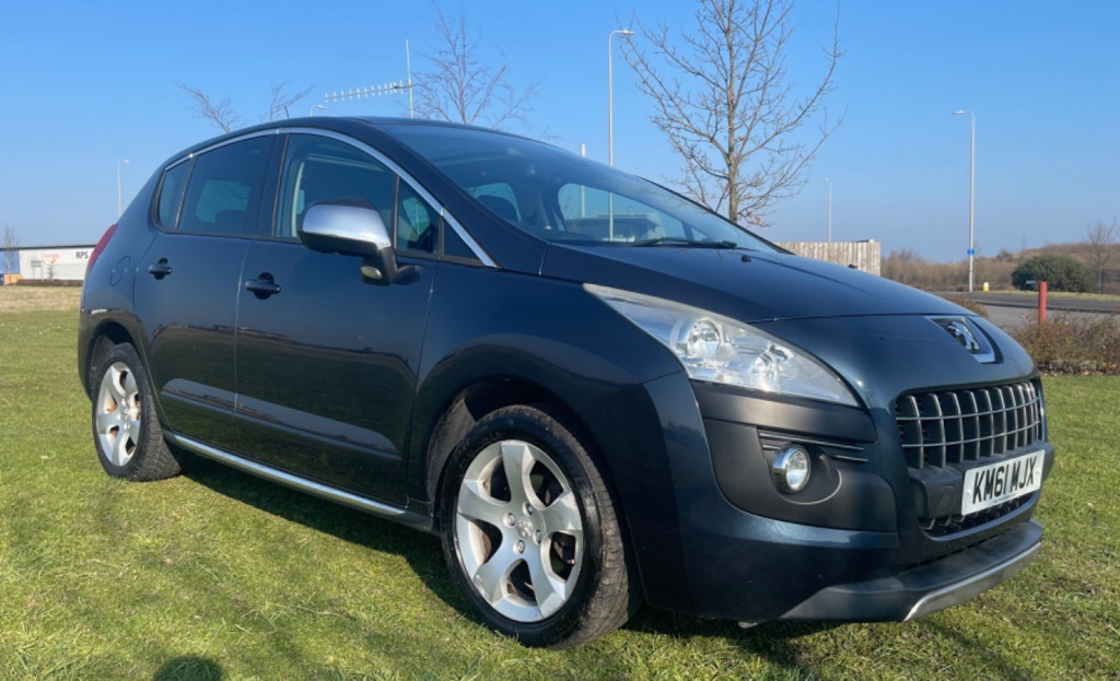 View PEUGEOT 3008 EXCLUSIVE