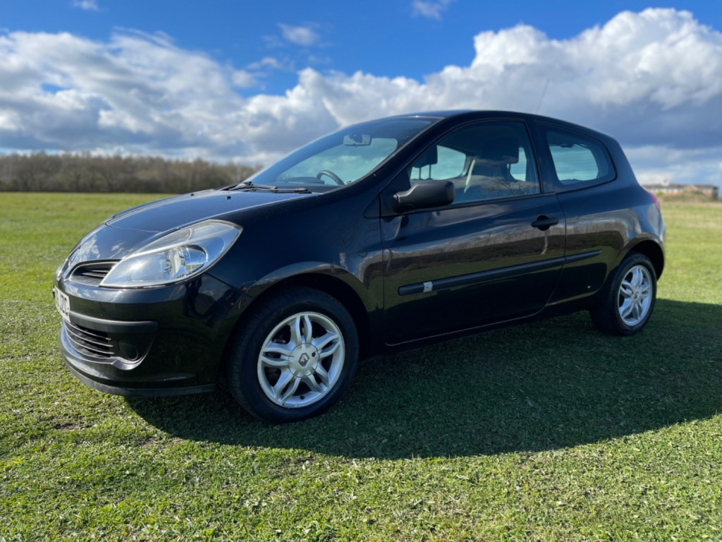 RENAULT CLIO