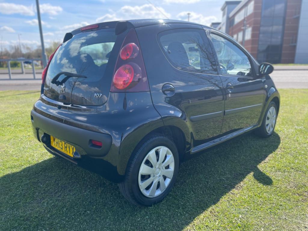 PEUGEOT 107