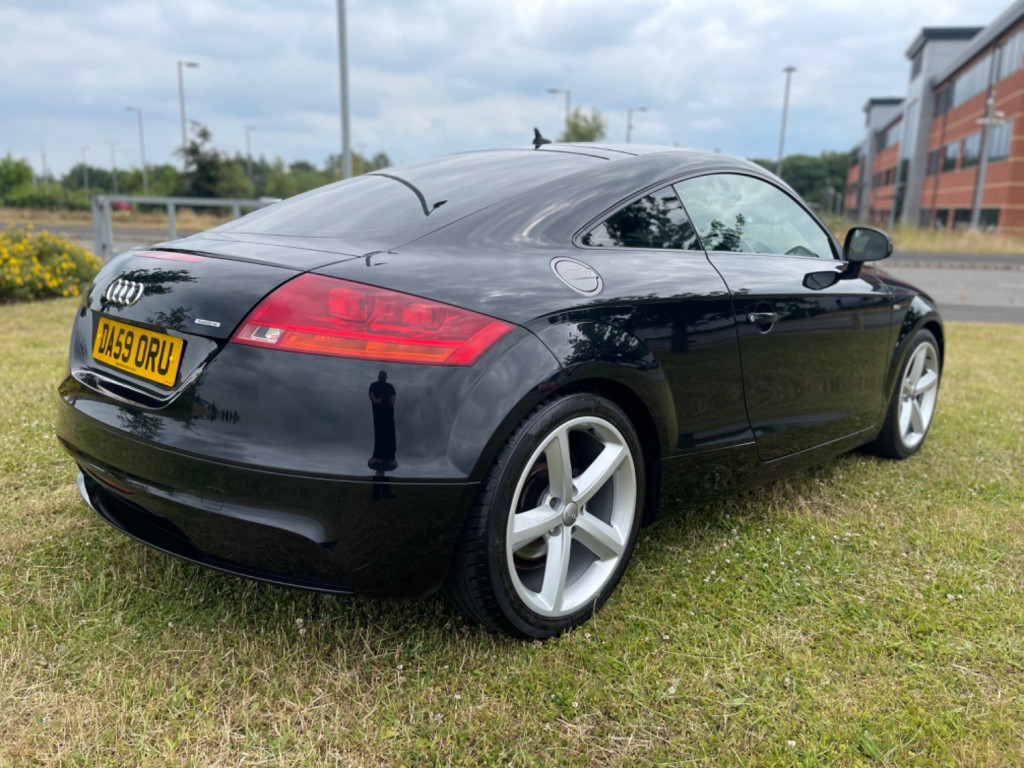 AUDI TT