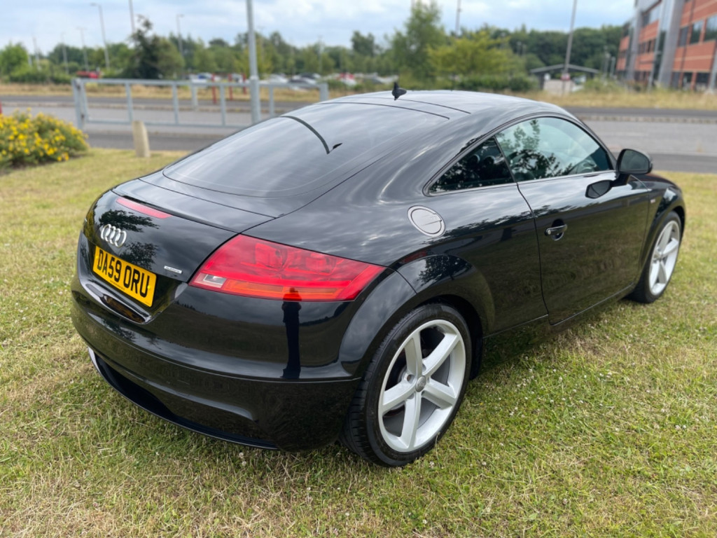 AUDI TT