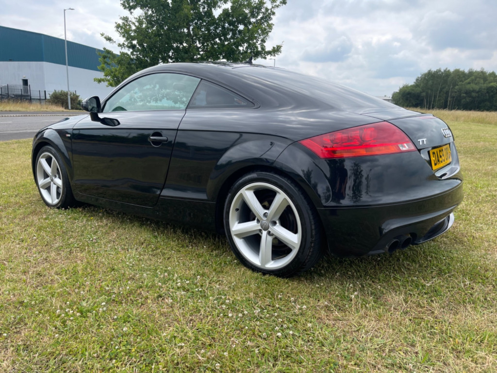 AUDI TT