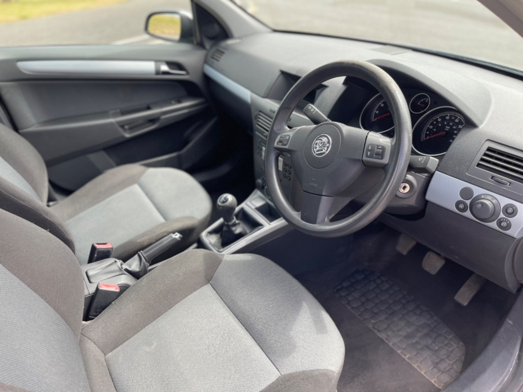 VAUXHALL ASTRA