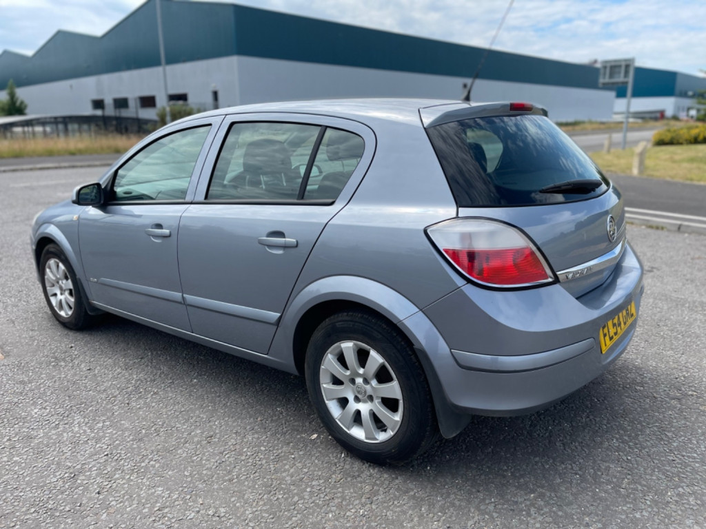 VAUXHALL ASTRA
