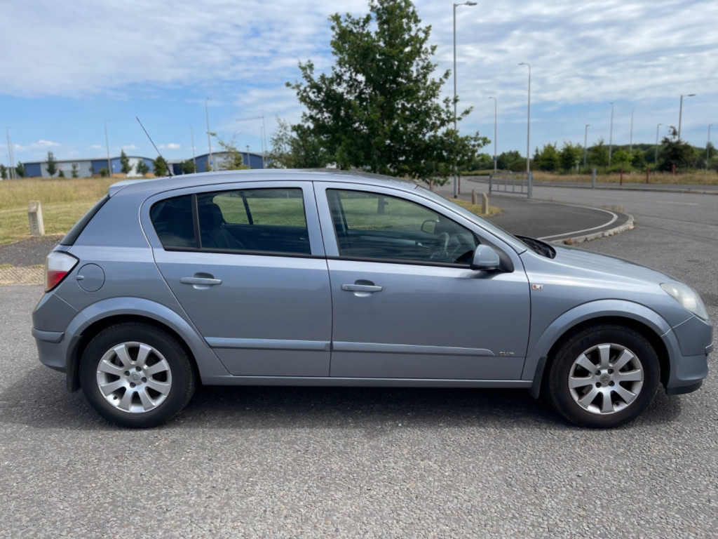 VAUXHALL ASTRA