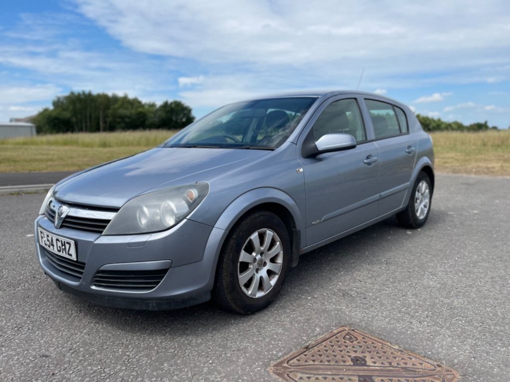 View VAUXHALL ASTRA CLUB 16V TWINPORT