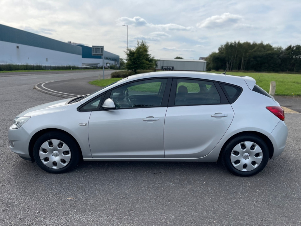 VAUXHALL ASTRA