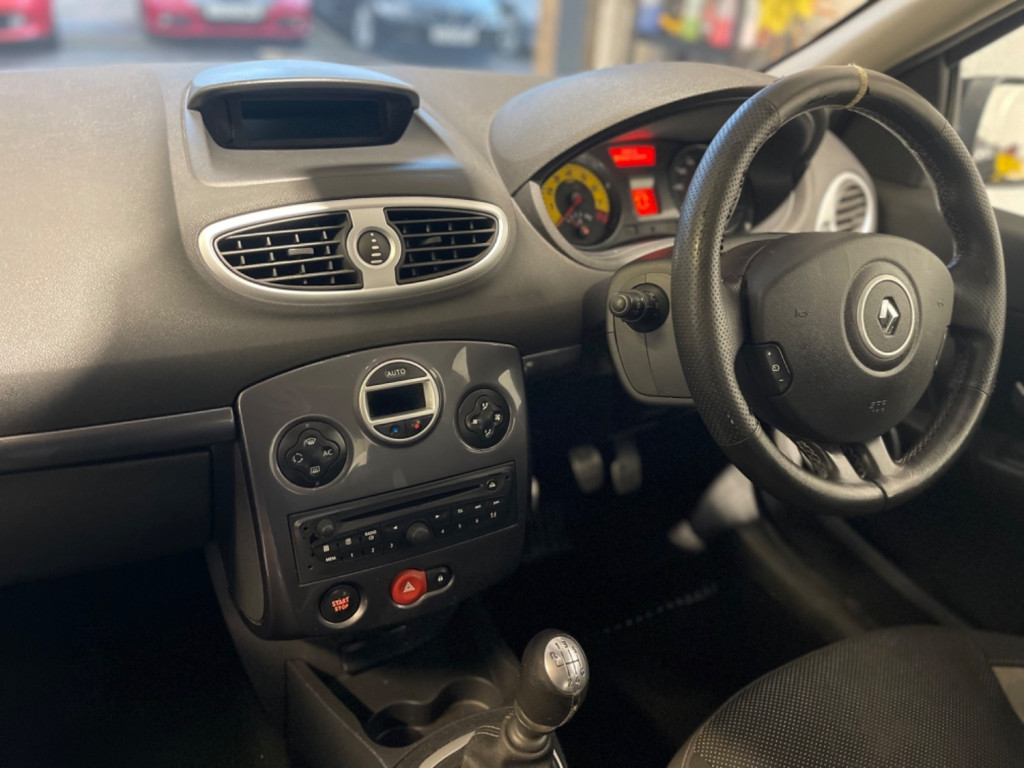 RENAULT CLIO