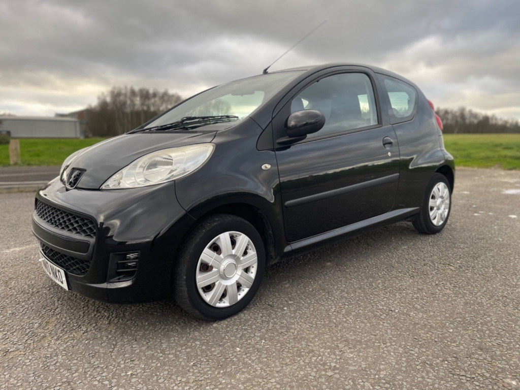 View PEUGEOT 107 URBAN