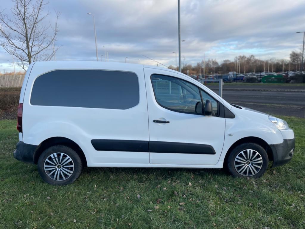 PEUGEOT PARTNER