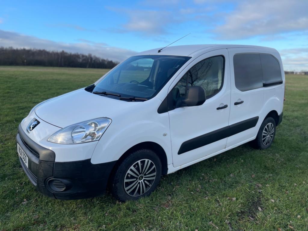 View PEUGEOT PARTNER HDI S L1 850