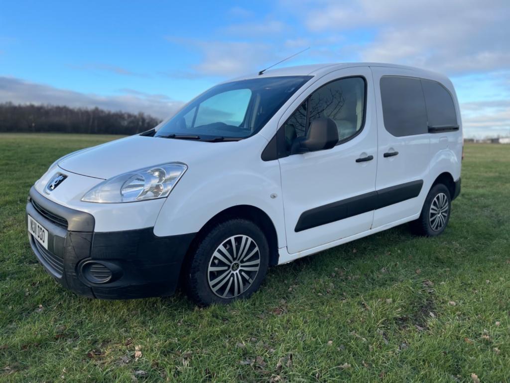 PEUGEOT PARTNER