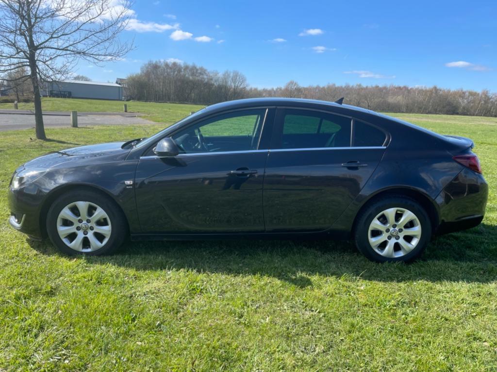 VAUXHALL INSIGNIA