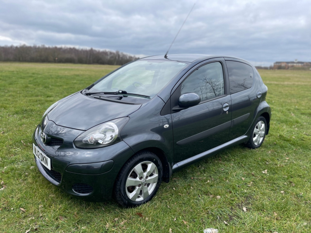 View TOYOTA AYGO VVT-I GO MM