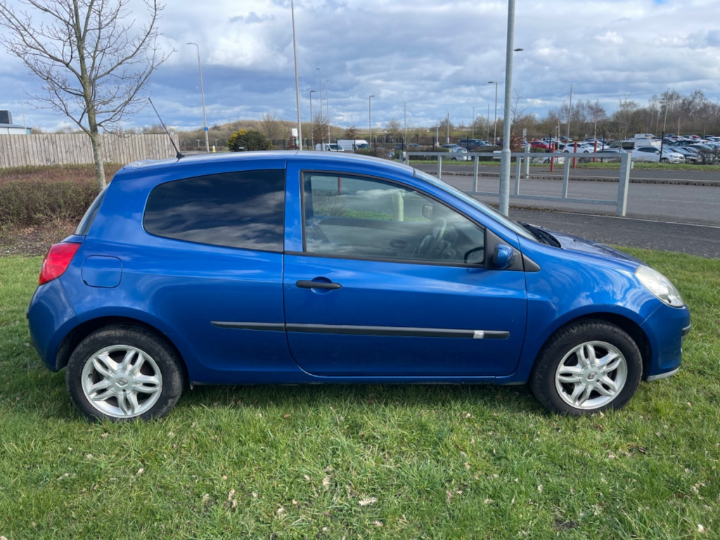 RENAULT CLIO