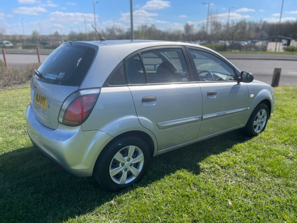 KIA RIO