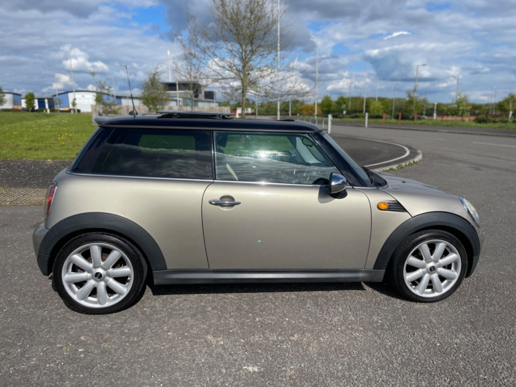 MINI HATCH COOPER