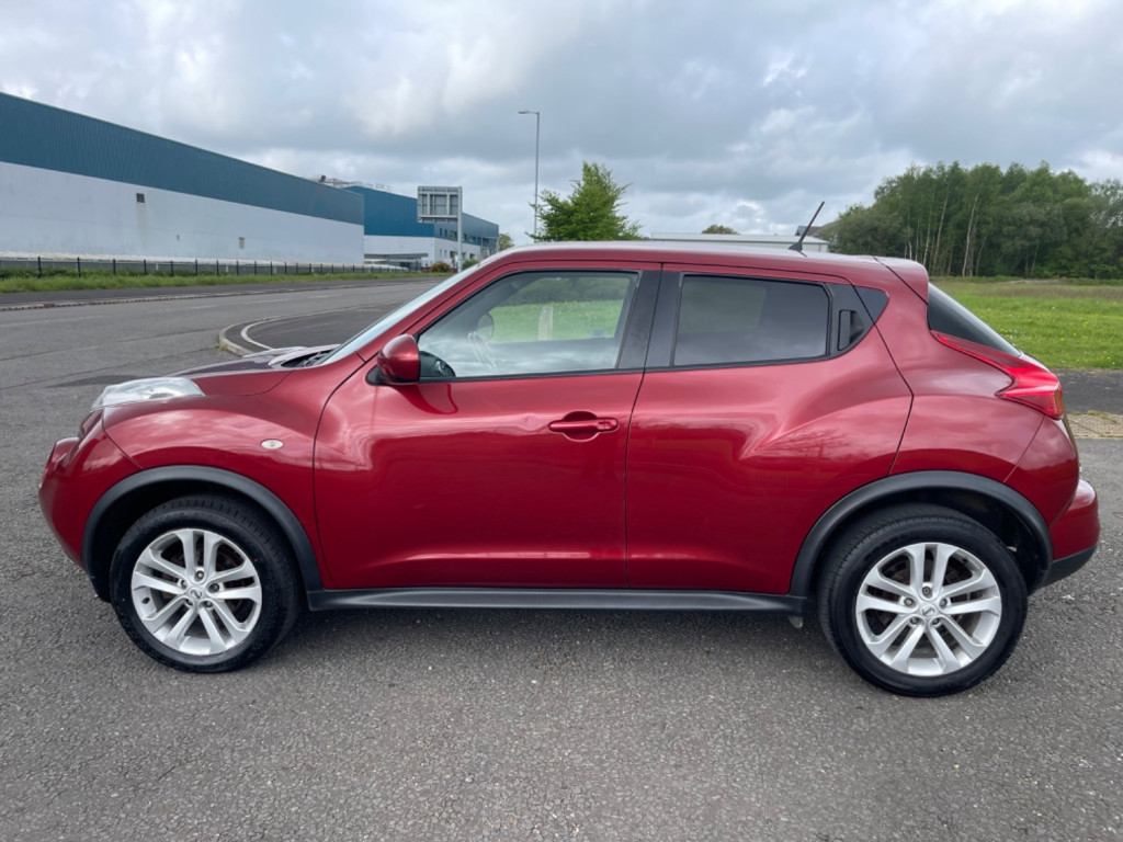 NISSAN JUKE