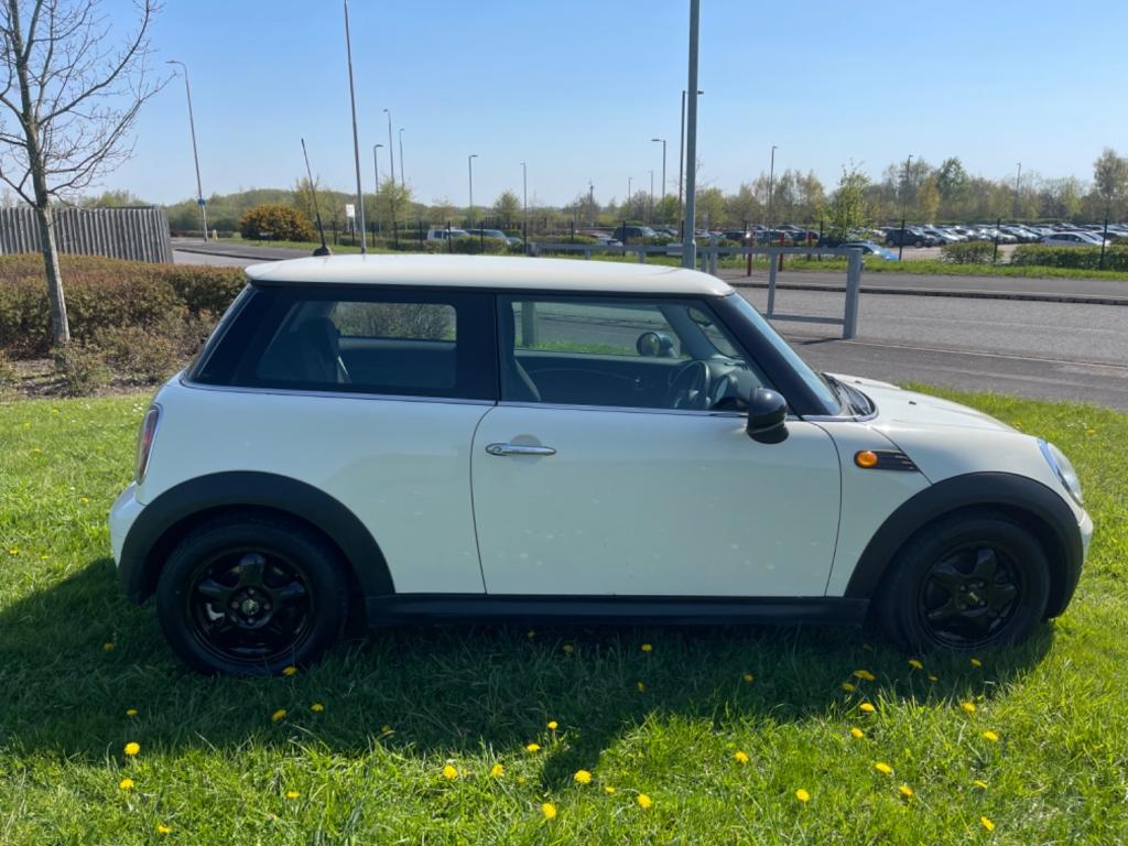 MINI HATCH ONE