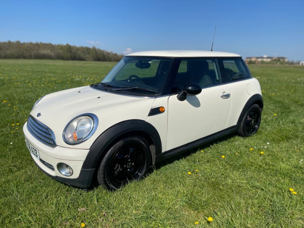 MINI HATCH ONE