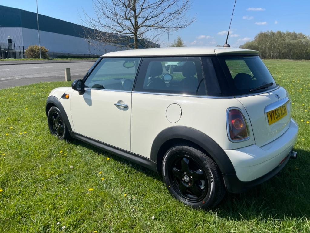 MINI HATCH ONE