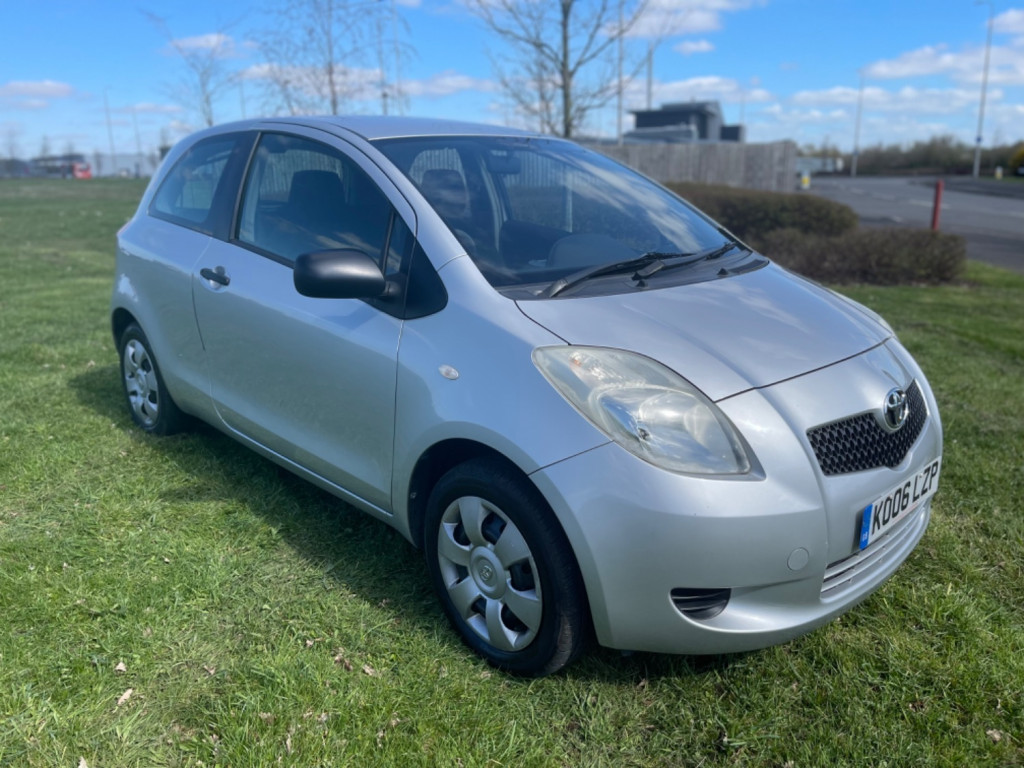 View TOYOTA YARIS VVTI T2