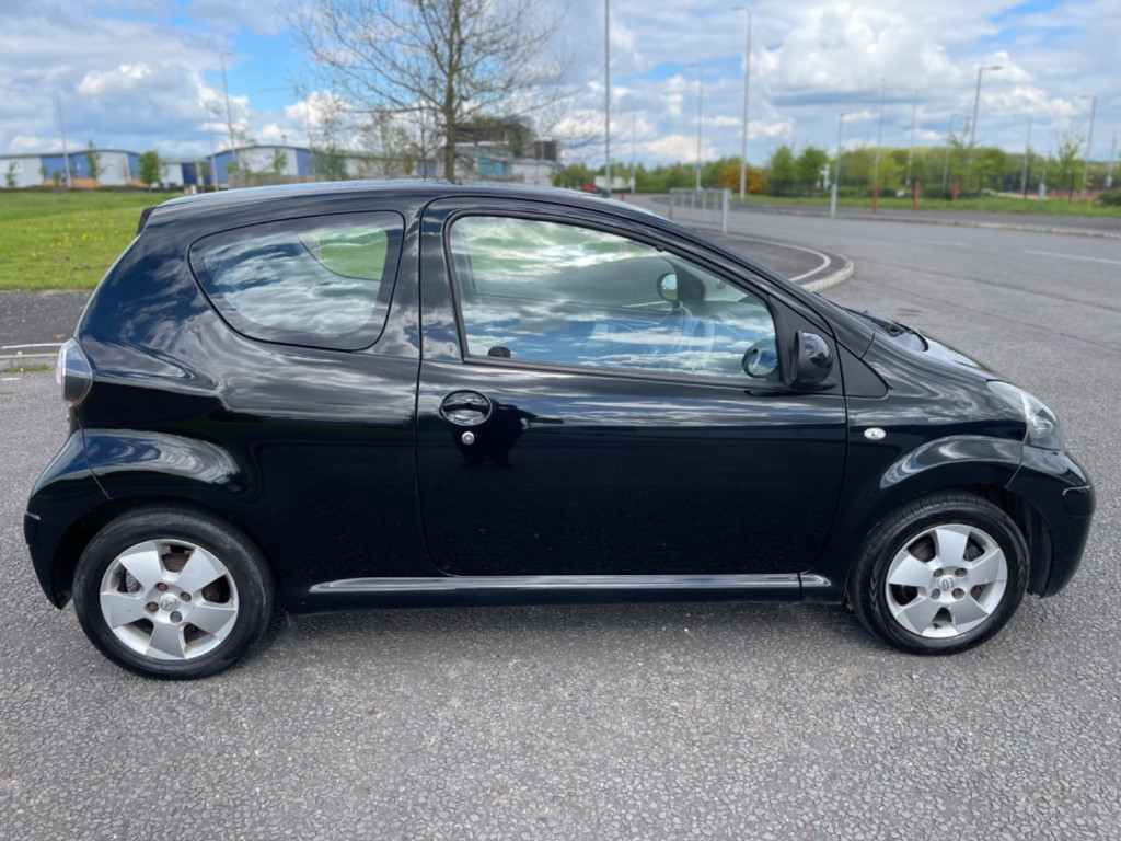 TOYOTA AYGO