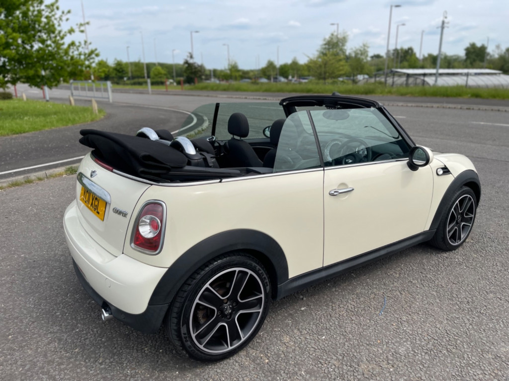 MINI CABRIOLET