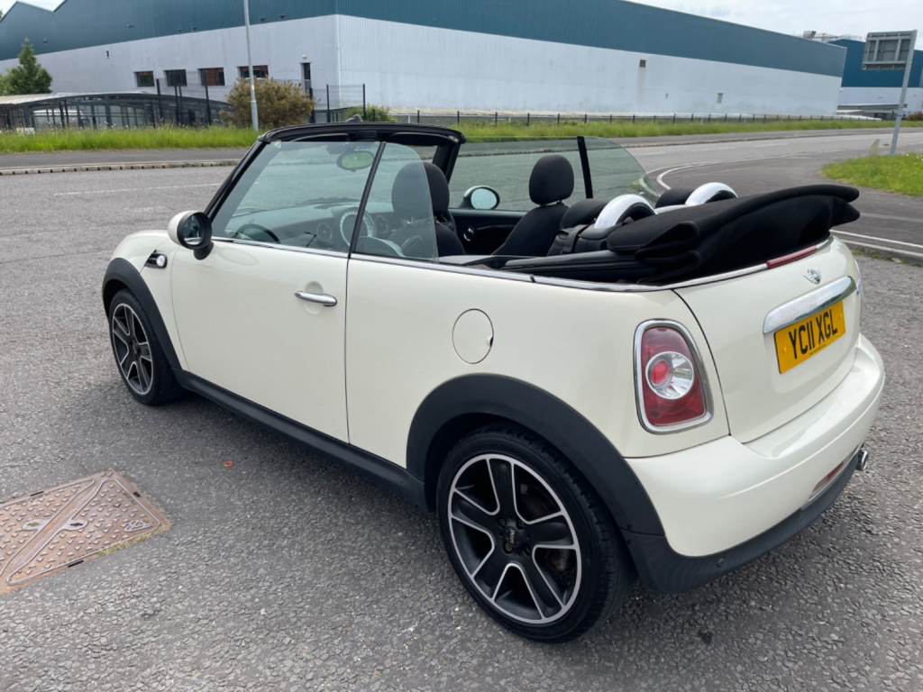 MINI CABRIOLET