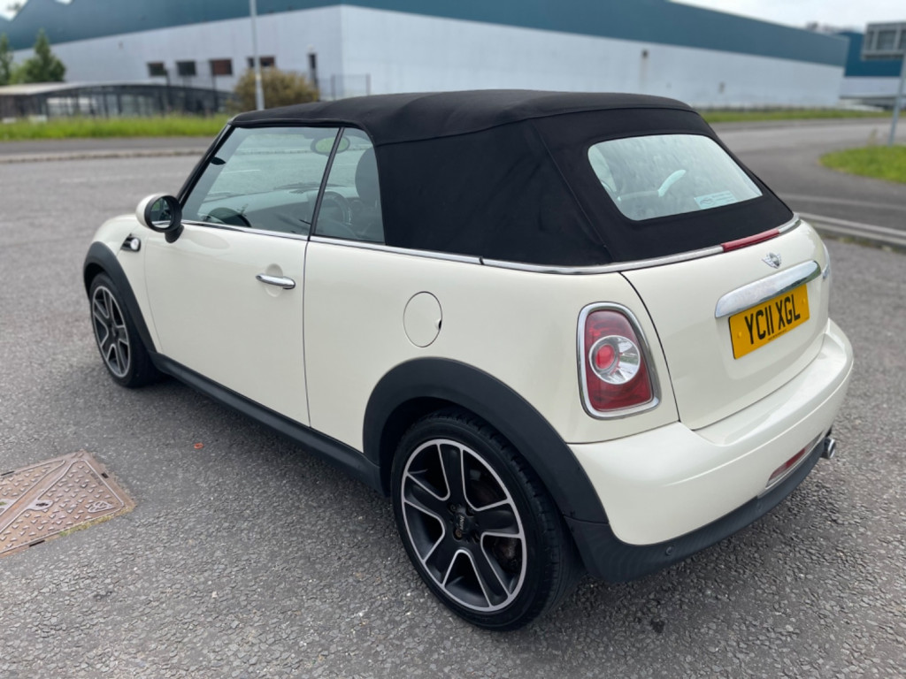 MINI CABRIOLET