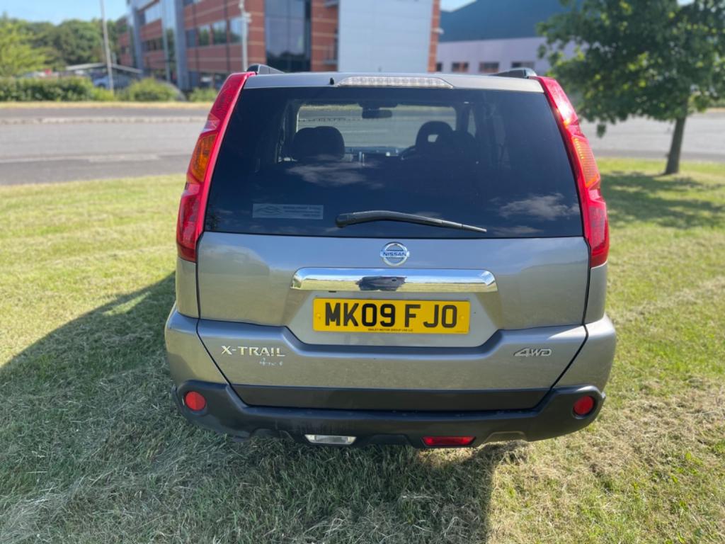 NISSAN X-TRAIL