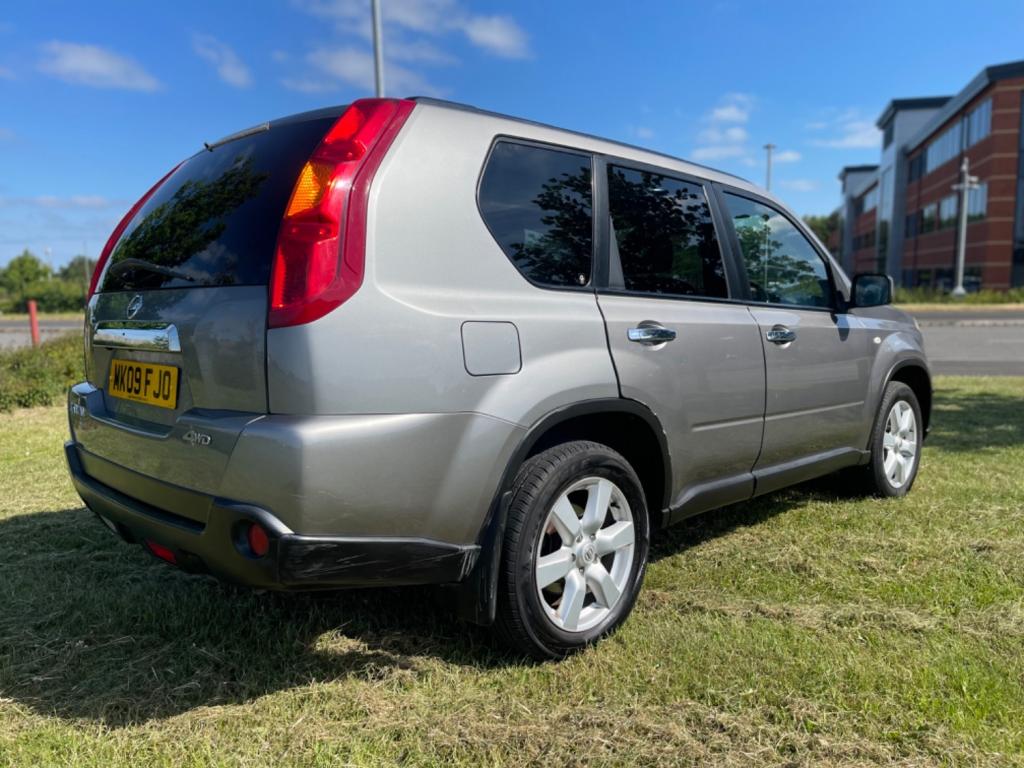 NISSAN X-TRAIL