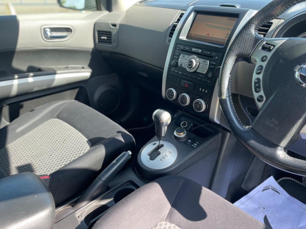 NISSAN X-TRAIL