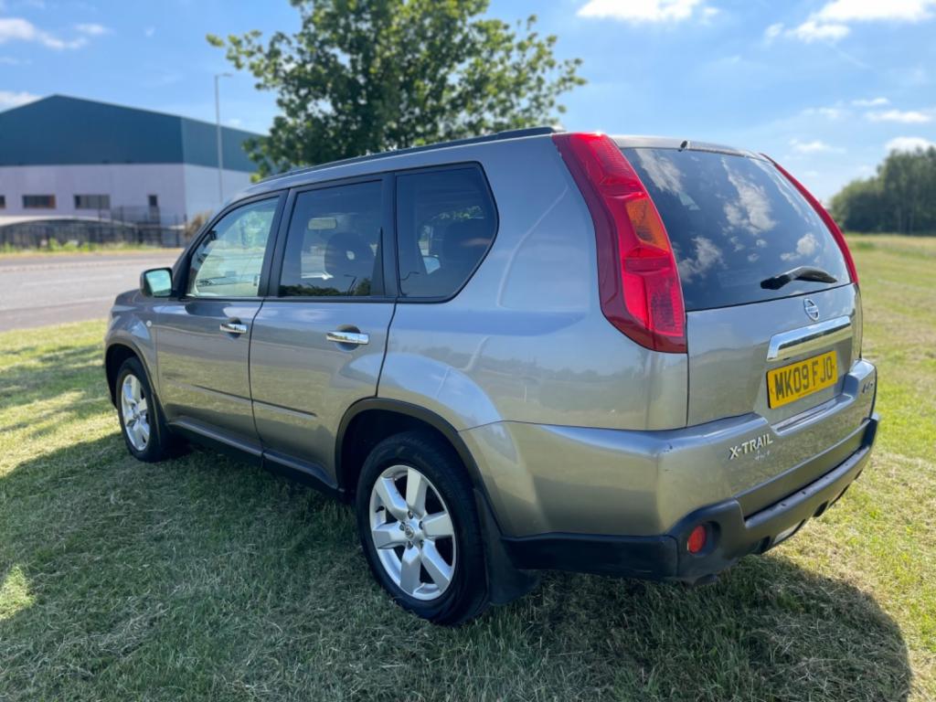 NISSAN X-TRAIL