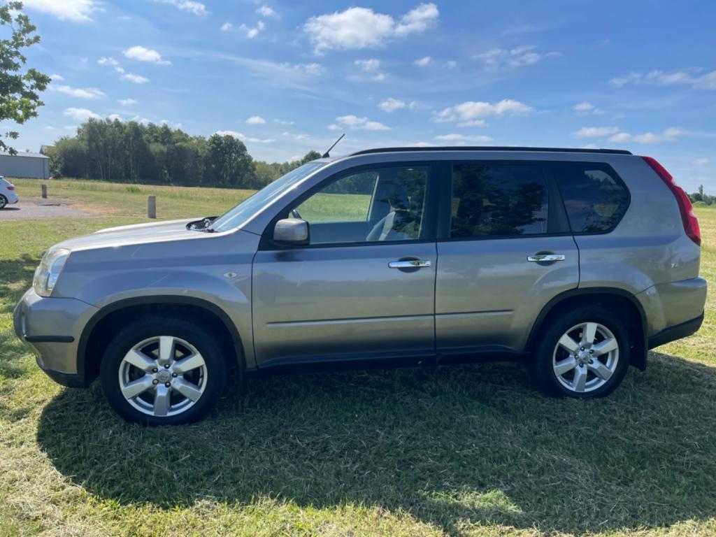 NISSAN X-TRAIL