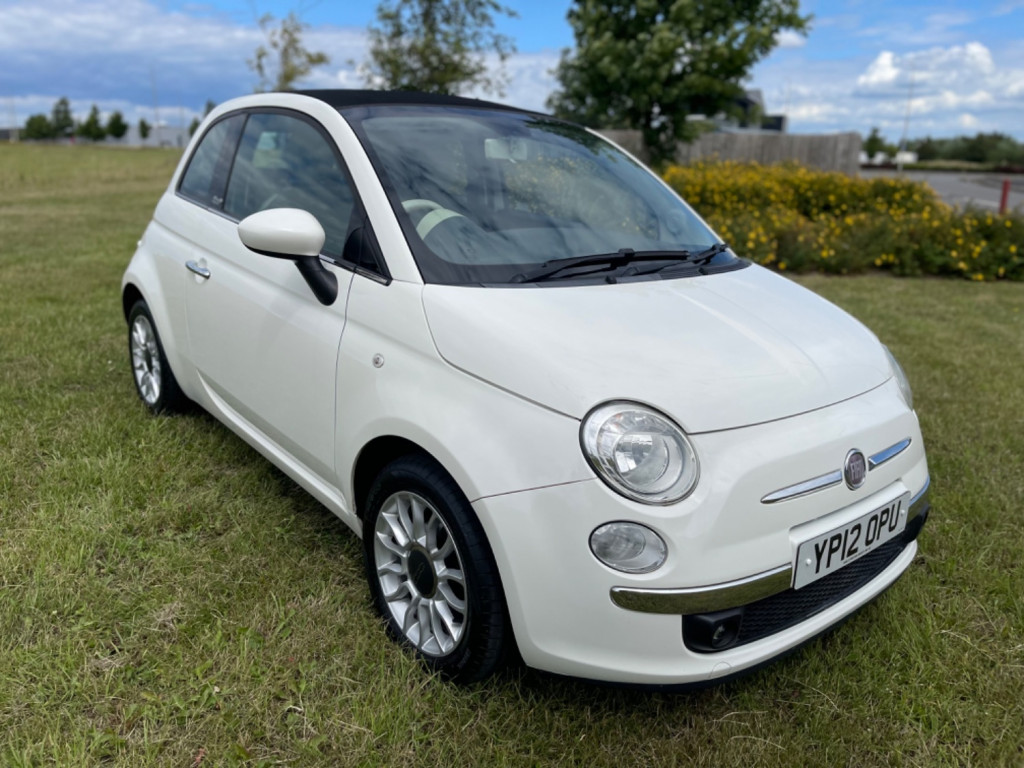 View FIAT 500 C LOUNGE