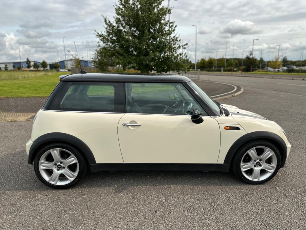 MINI HATCH COOPER