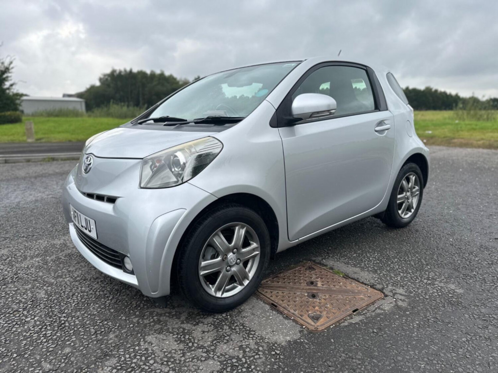 TOYOTA IQ