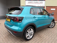 VOLKSWAGEN T-CROSS