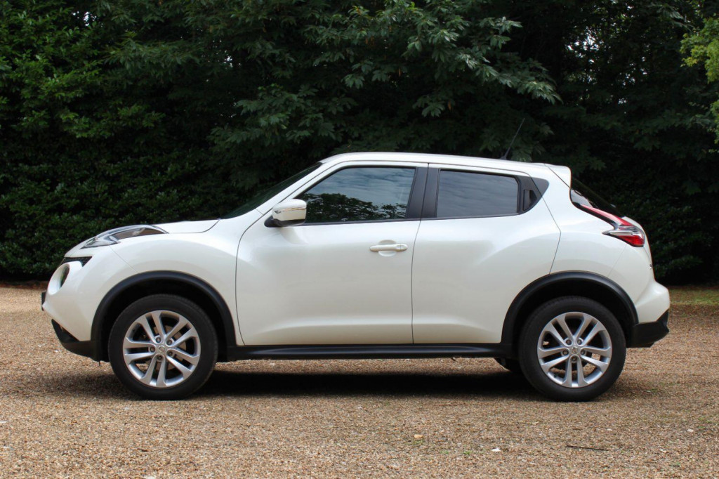 View NISSAN JUKE 1.6 Acenta