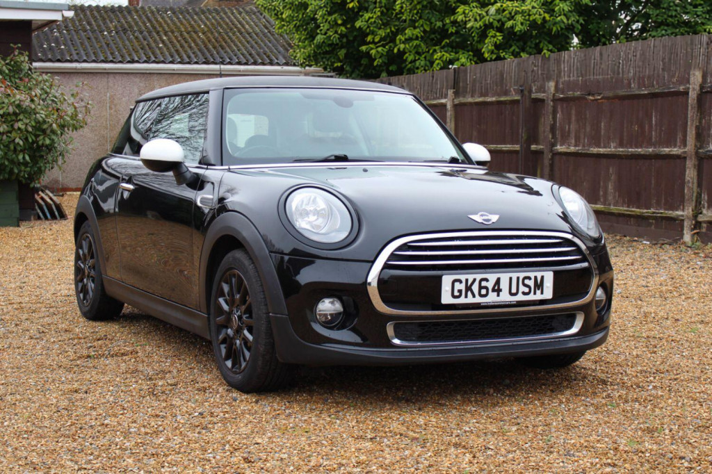 MINI HATCH