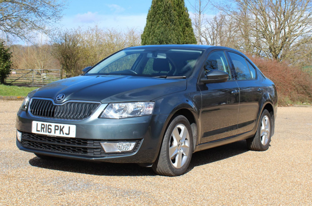 View SKODA OCTAVIA SE TSI DSG