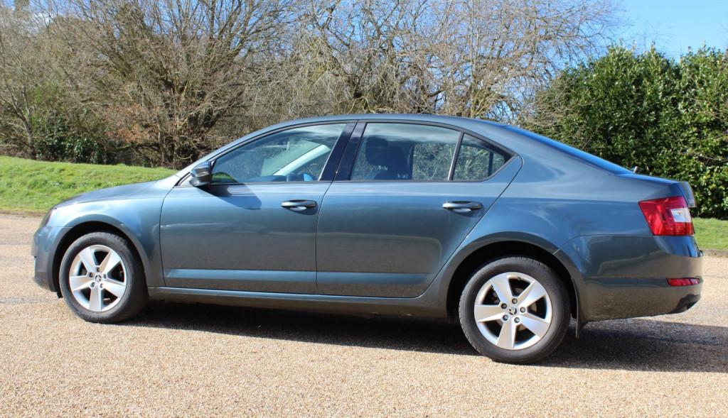 View SKODA OCTAVIA SE TSI DSG