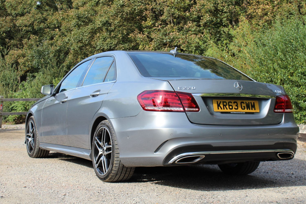 MERCEDES-BENZ E CLASS