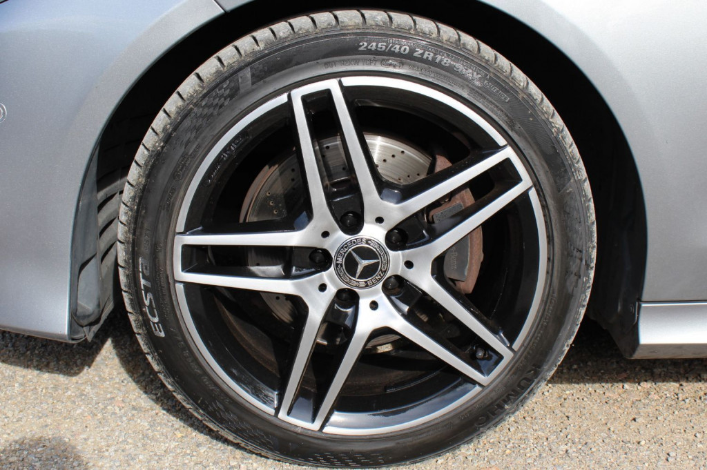 MERCEDES-BENZ E CLASS