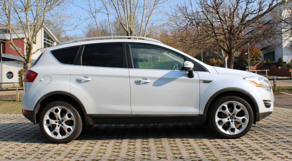 FORD KUGA