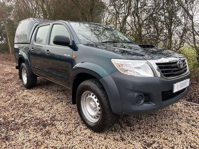 TOYOTA HILUX