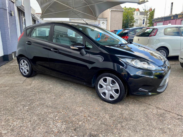 FORD FIESTA STYLE PLUS